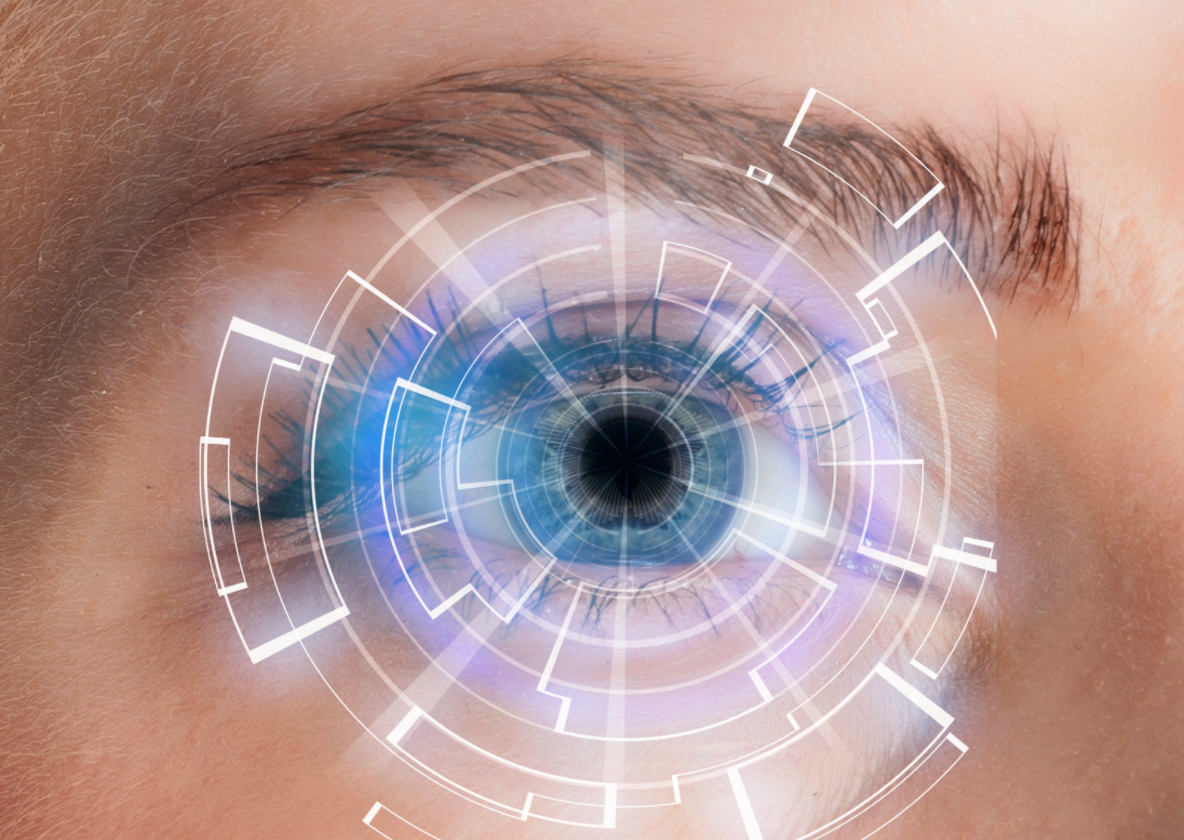 ojo azul con un halo de hologramas concéntricos simulando tecnología